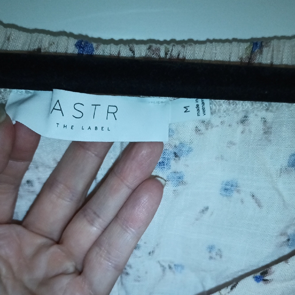 Astr Cream and Blue Puff Sleeve Wrap Blouse - Picture 6 of 8